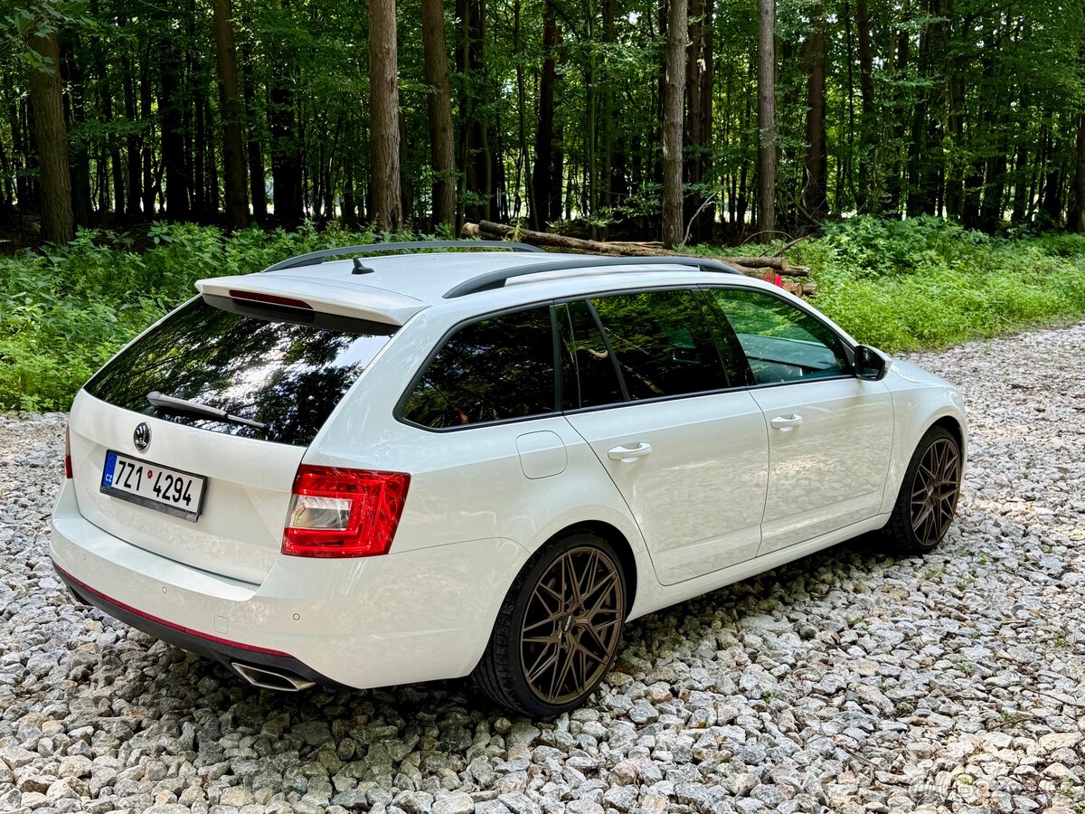 Prodám Škoda Octavia 3 RS 135 Kw, manuál - 4