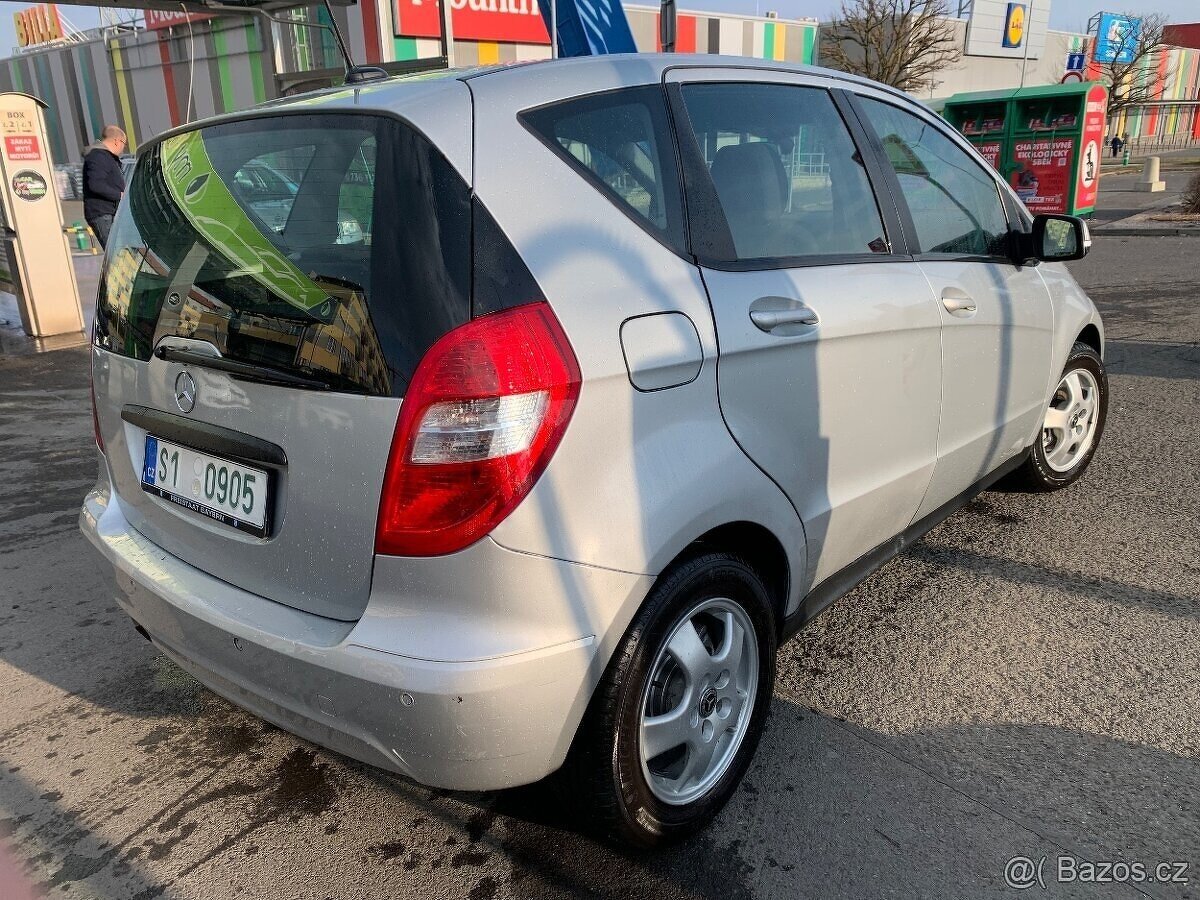 Mercedes A 170i Benzin 11/2009 Facelift naj. jen 162500km - 4