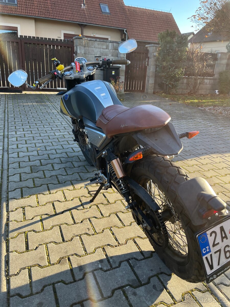 F.B. Mondial HPS 125 - 4