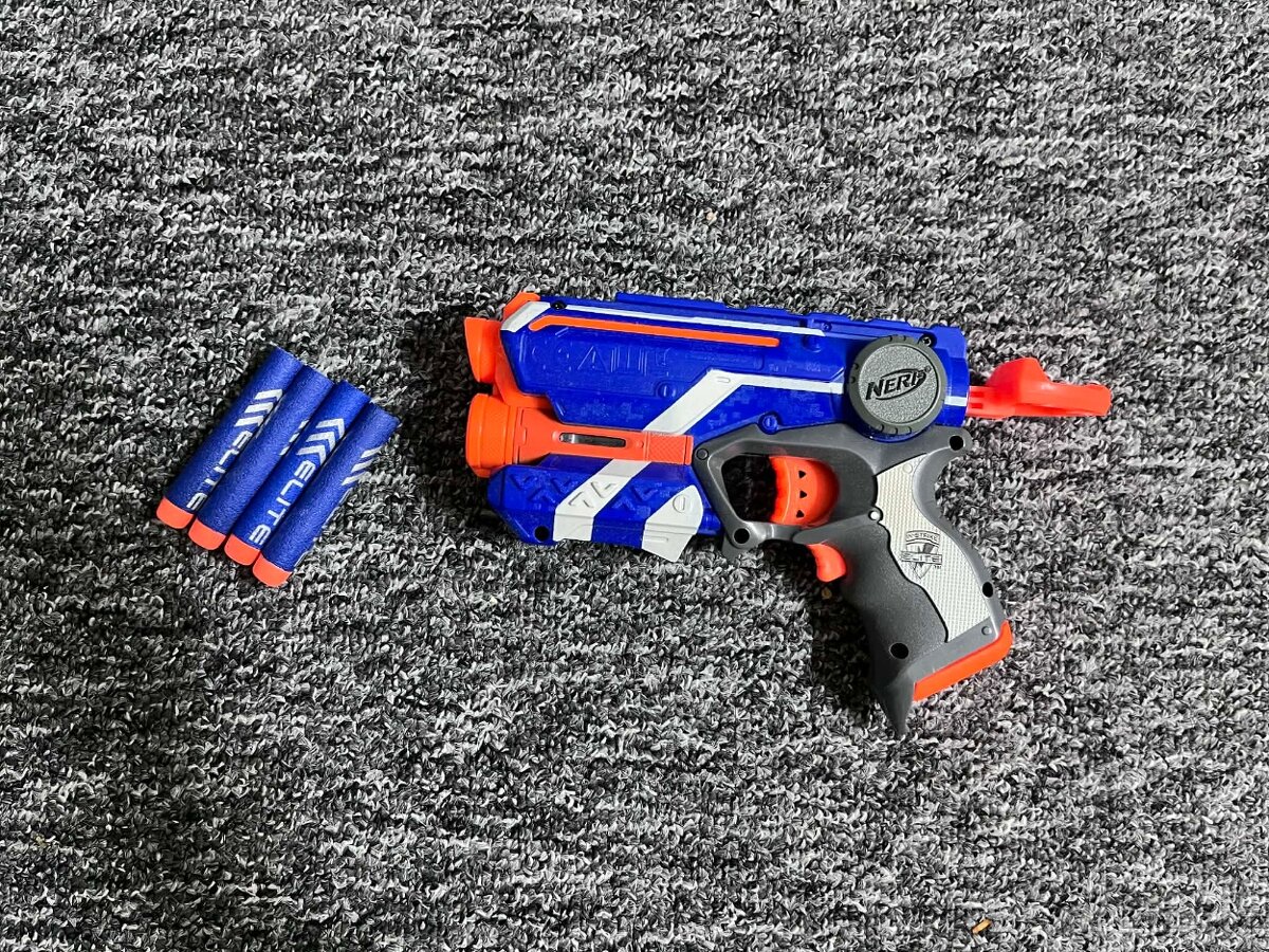 Kuše a pistole NERF - 700 Kč za vše - 4