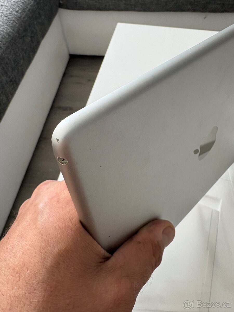 iPad 5.generace TOP stav - 4