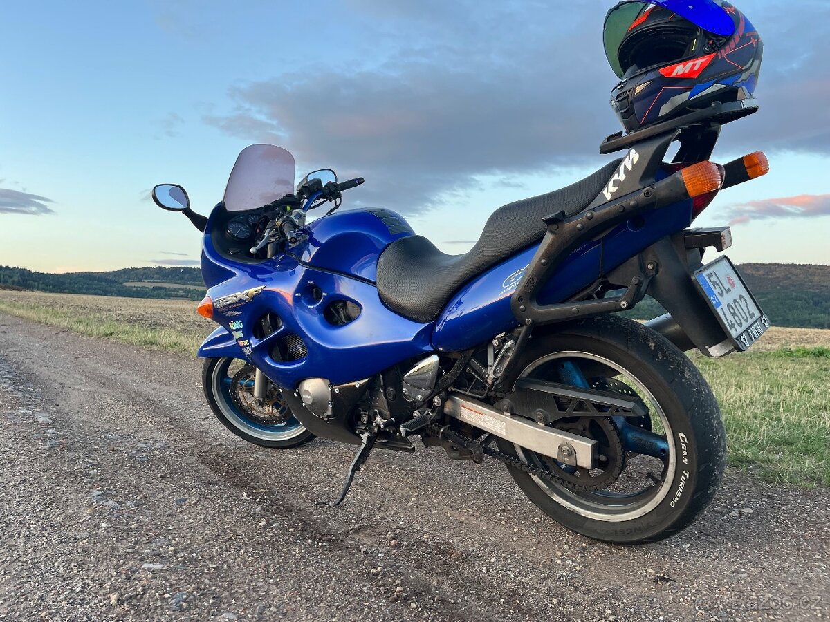 Suzuki gsx 600f - 4