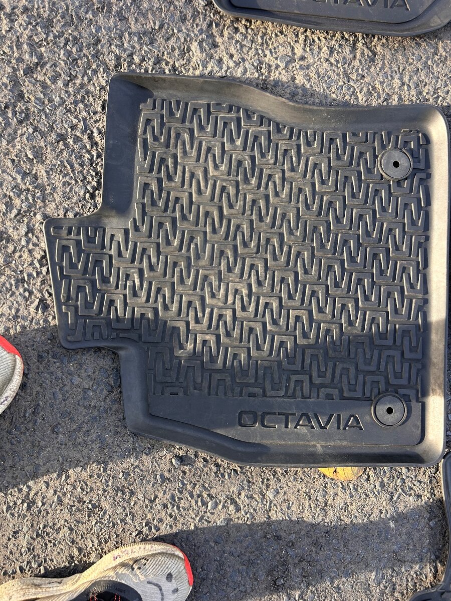 Prodám koberečky Škoda - 4