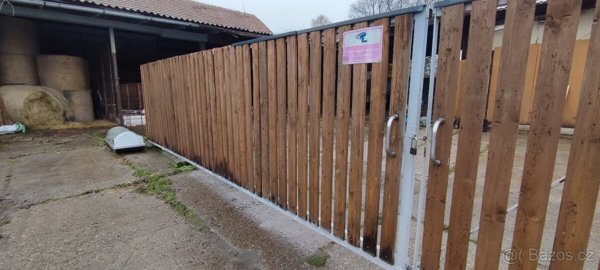 Ruční pojezdová brána - 4