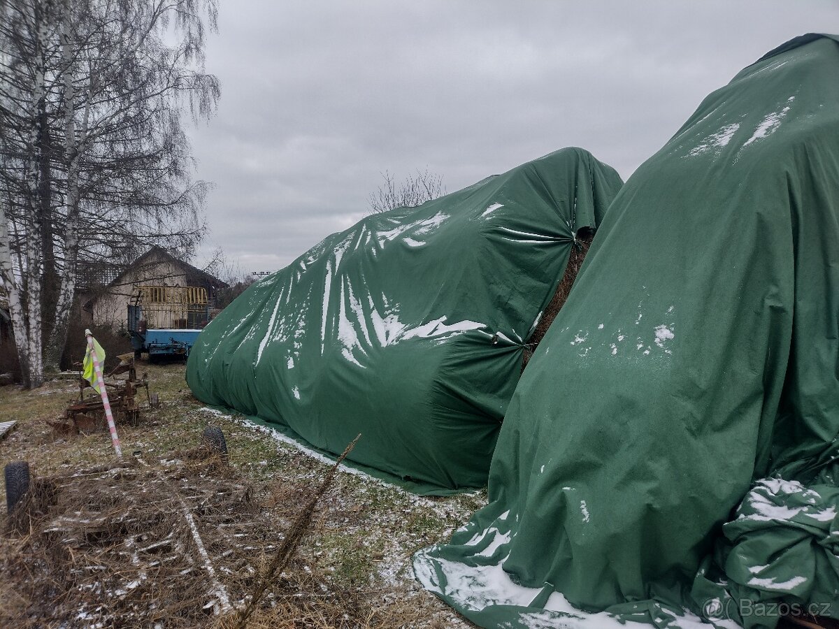 malé balíčky senáže a sena - 4