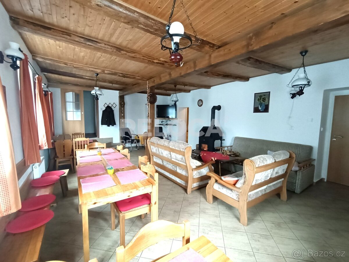 RD 7+1, 210m2, pozemek 1828m2, Lipno - Nová Pec - 4