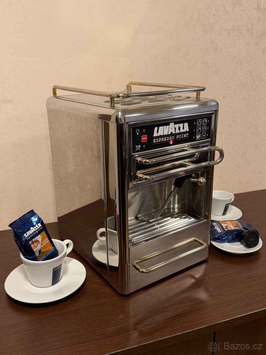 Kávovar LAVAZZA - 4