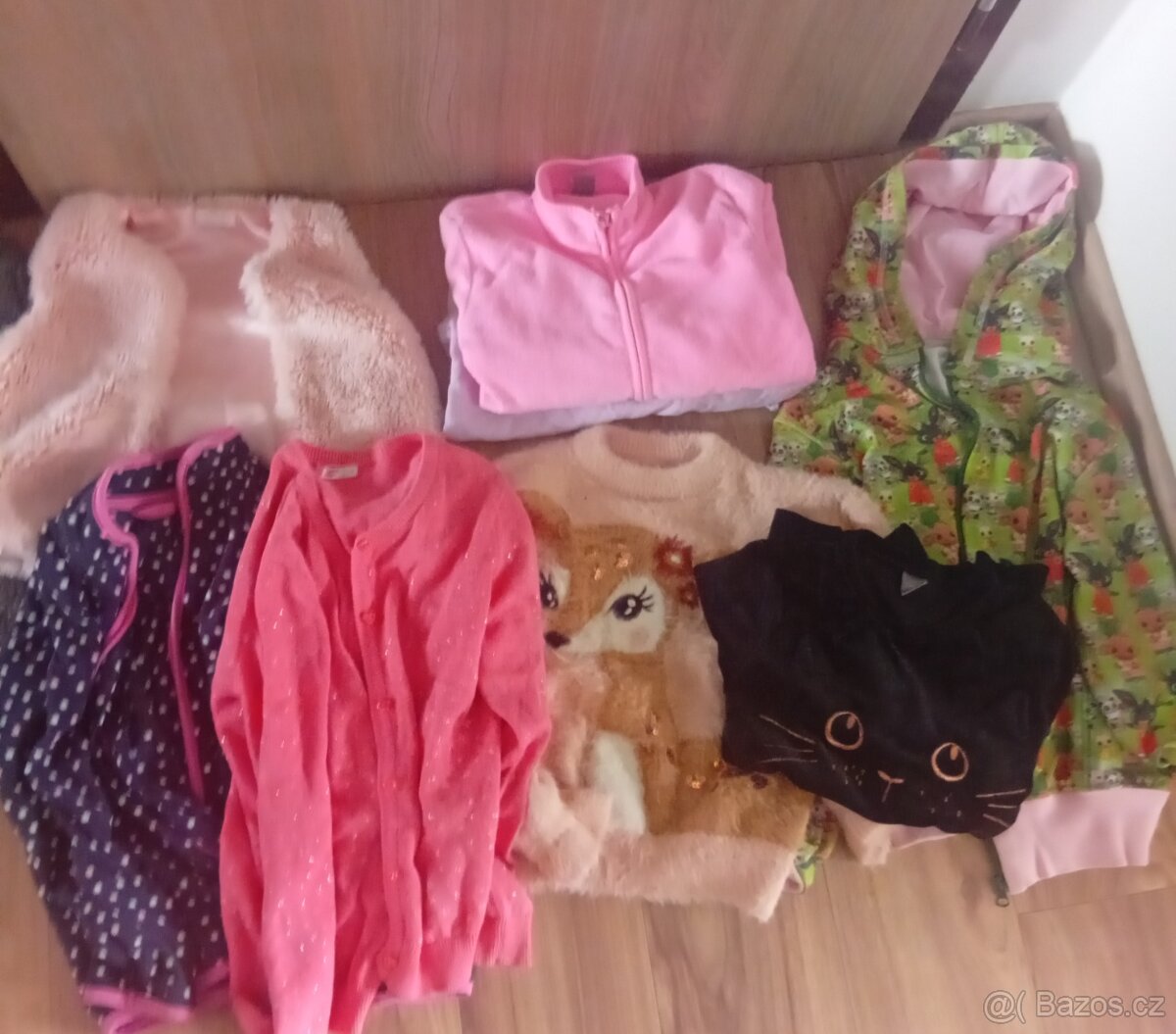 Balík oblečení pro holku - 4