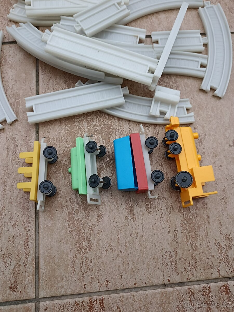 Retro plastové vláčky hračka - 4