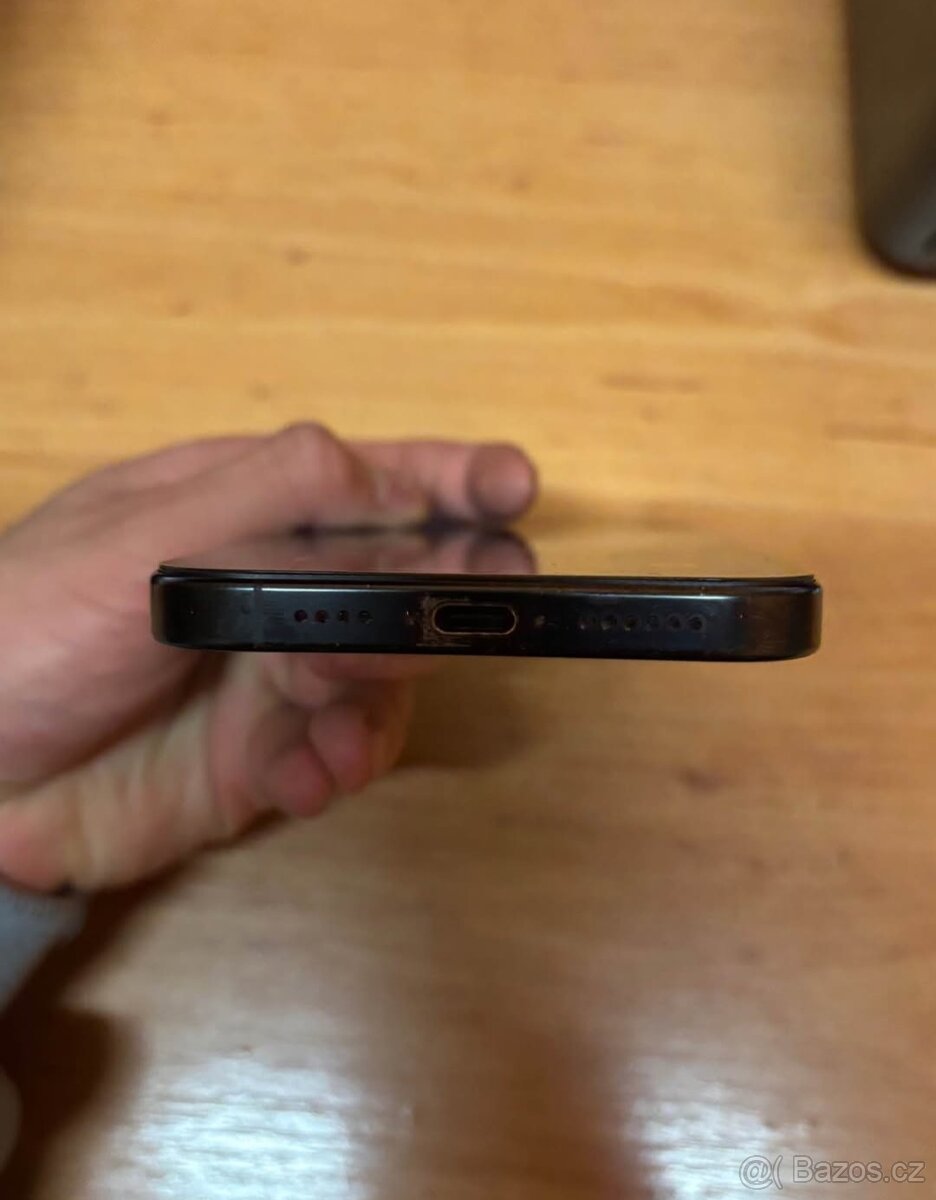 Iphone 16 pro max - 4