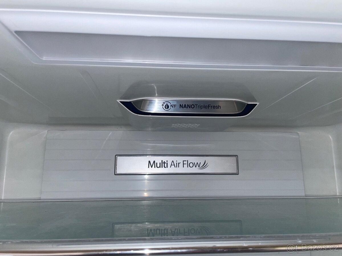 Americká lednice Hisense - 4