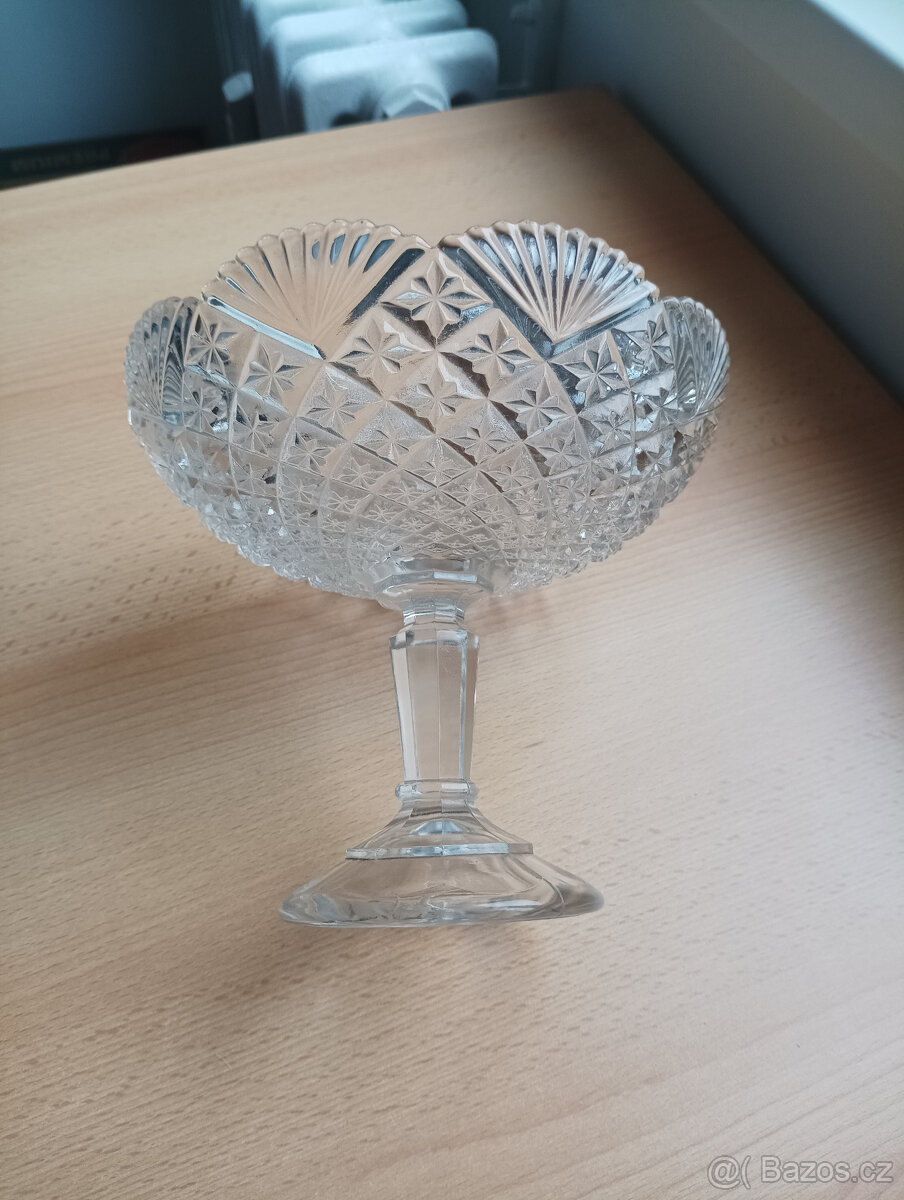 Retro broušený skleněný podnos či mísa na nožičce - luxus - 4