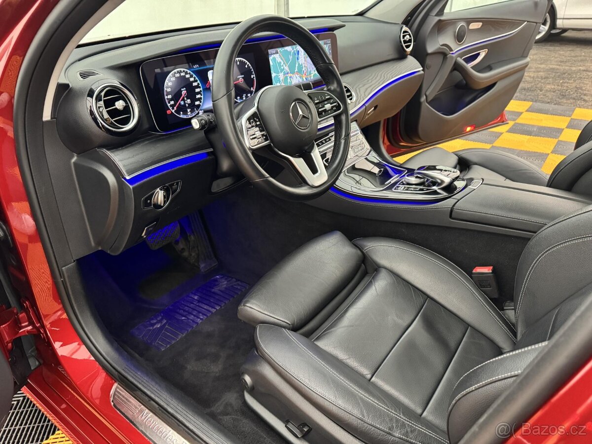 Mercedes-Benz Třídy E, E300d 180kw 9-G DPH ACC - 4
