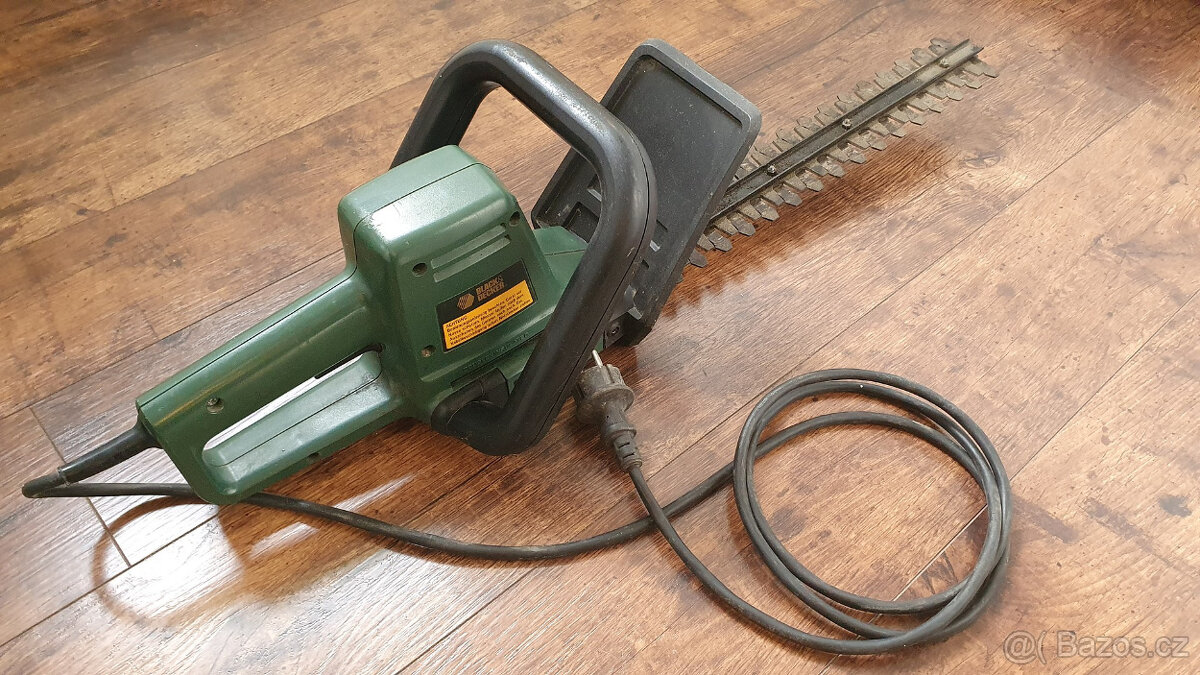 Nůžky na živý plot Black & Decker HT40 - 4