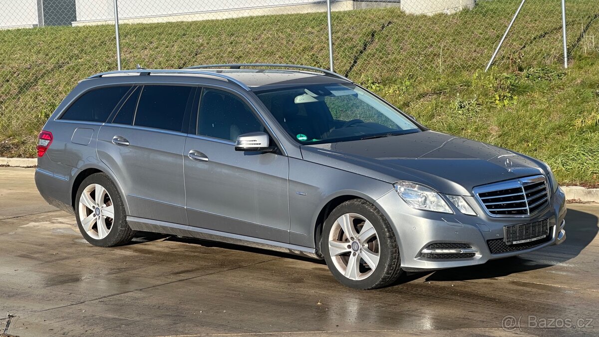 Mercedes-Benz E-Class W212 220 CDI • Avantgarde • 2011 - 4