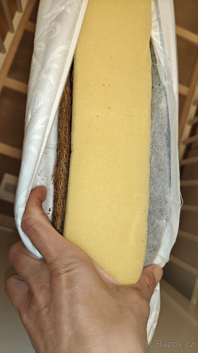 Bílá dřevěná dětská postýlka - 4