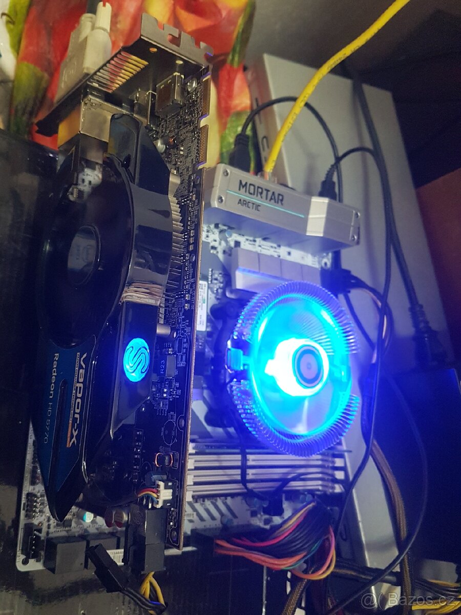 Prodám výkonnou grafickou kartu SAPPHIRE Vapor-X HD 5770 - 4