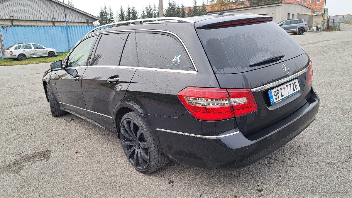 Mercedes-Benz W212 E 220cdi Elegance, r.2010 - 4