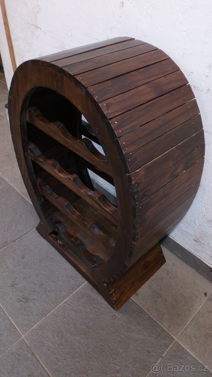 Dřevěná vinotéka - 4