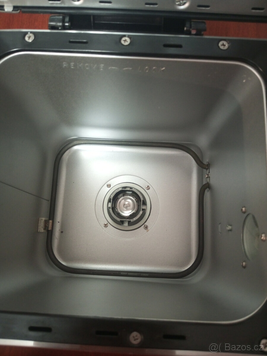 Domácí pekárna Philco - 4