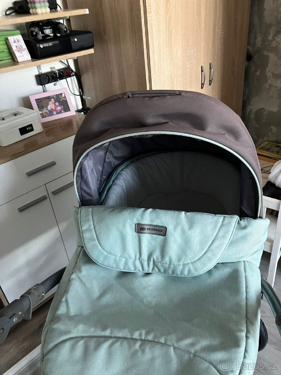 Dětský kočárek - 4