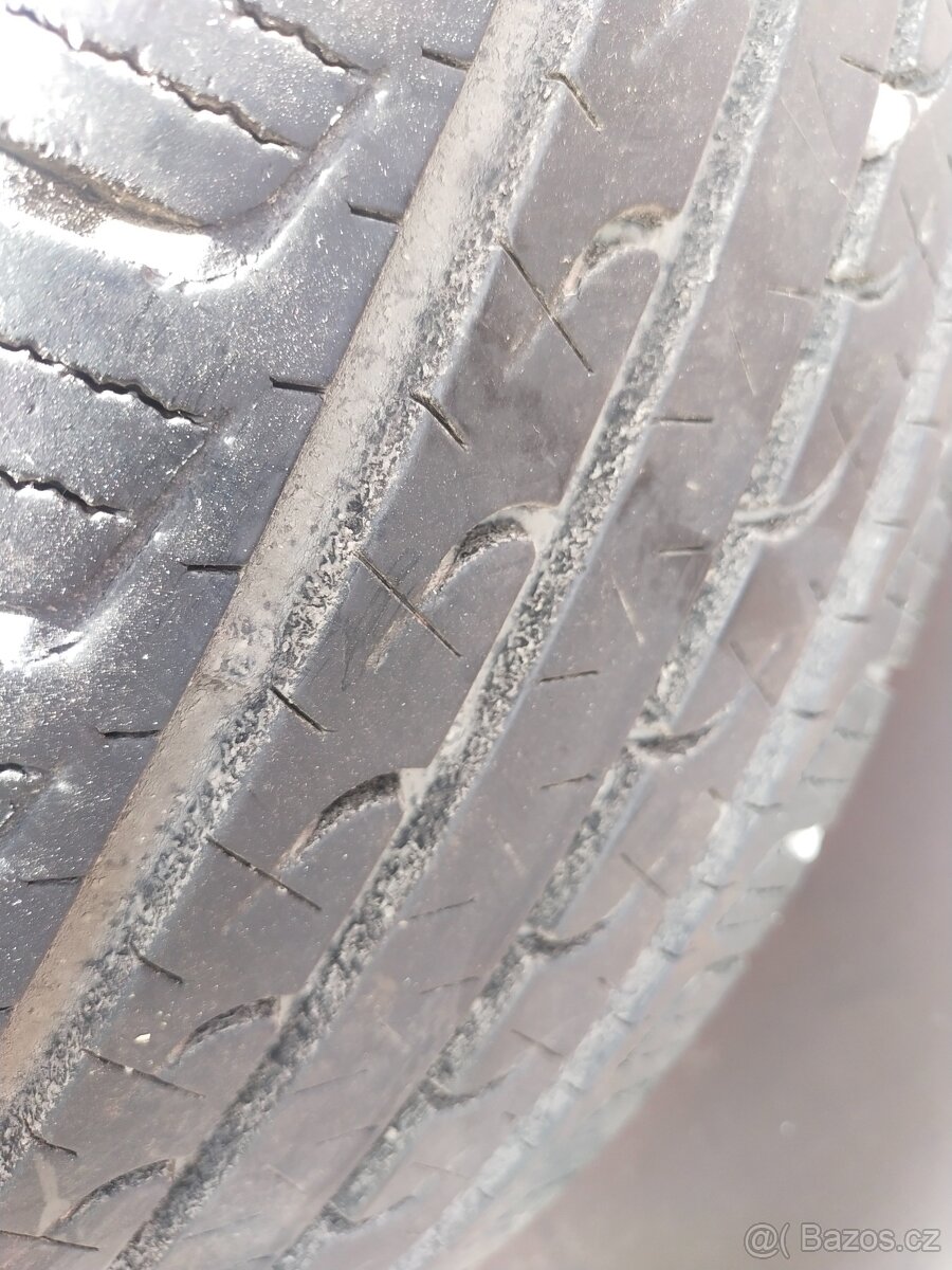 Pneu 225/65 R17 - 4