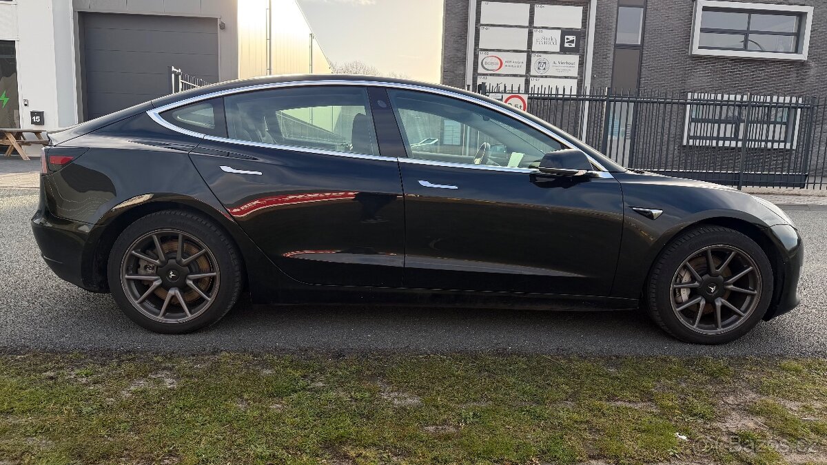 Tesla Model 3, Long Range AWD 75kWh Ojeté, 6/2019, - 4