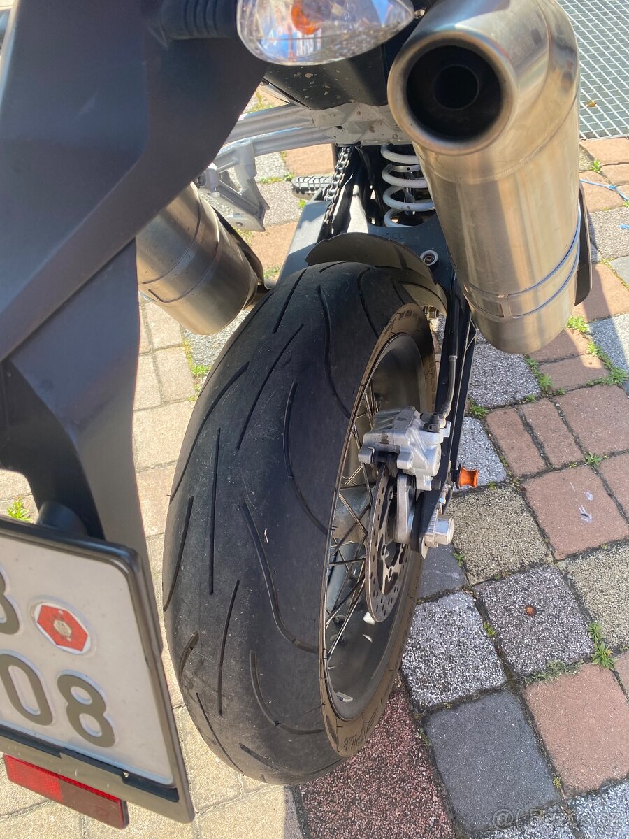Prodám Ktm 690 sm