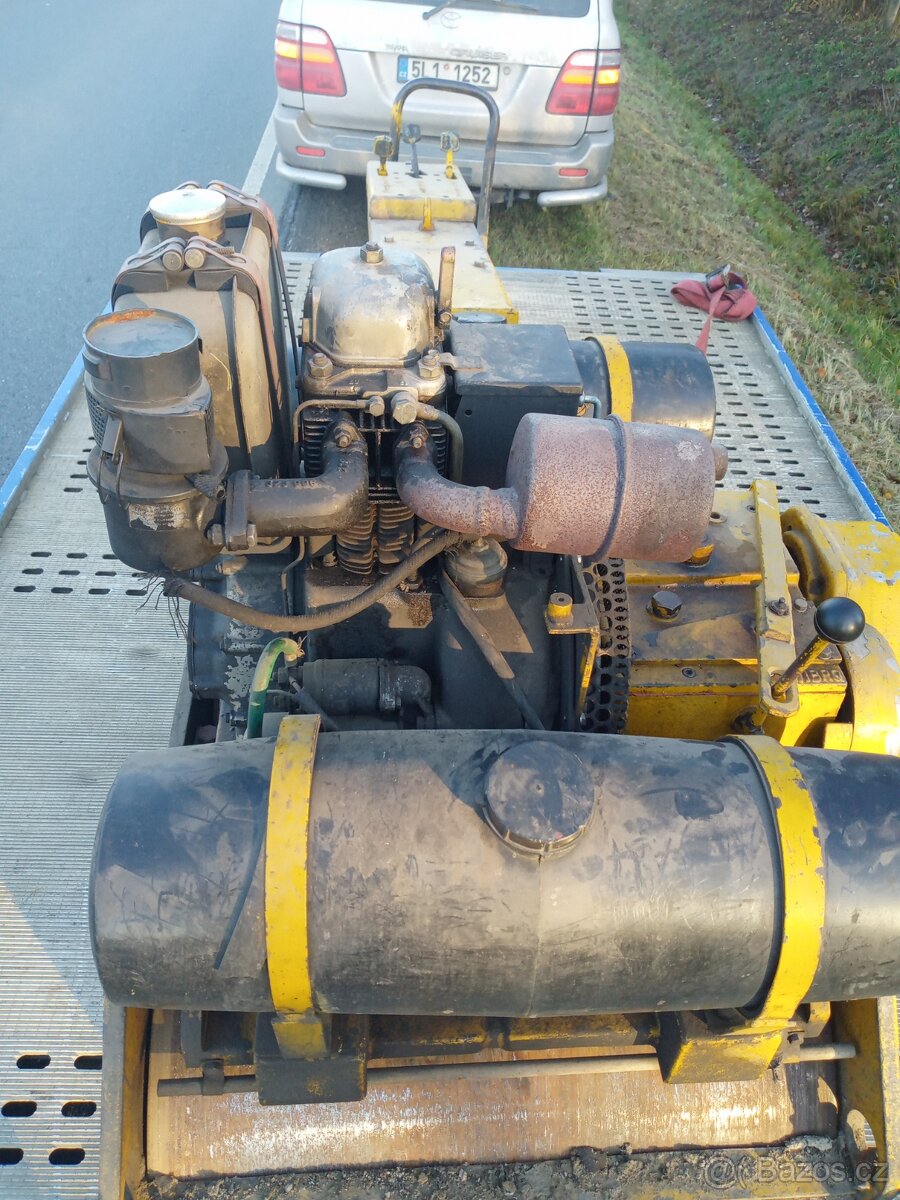 Prodám vibrační válec stavostroj vw3403 - 4