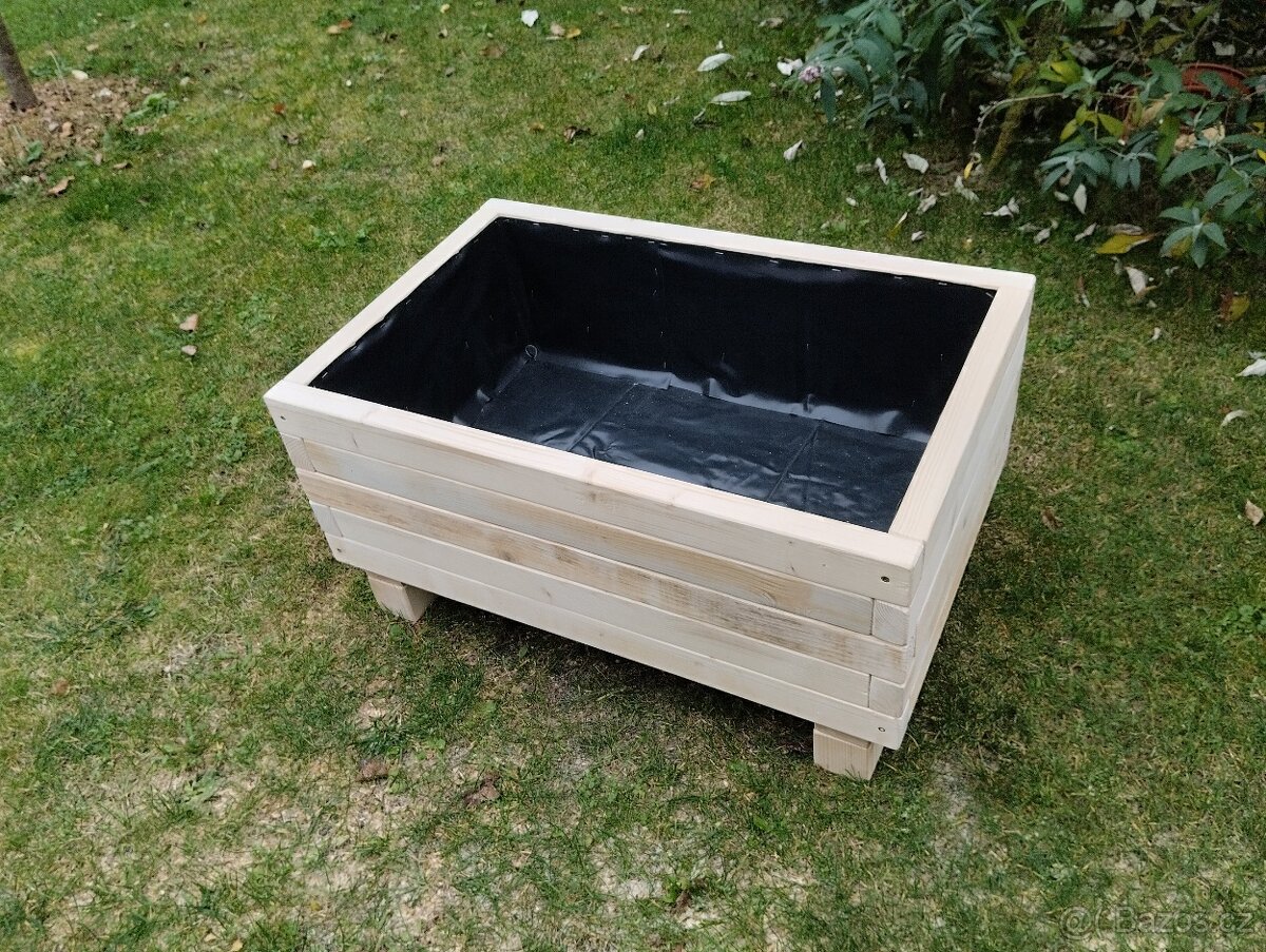 Dřevěné květináče - 4