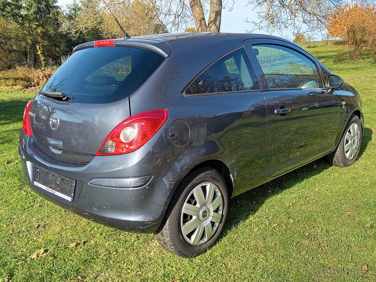 OPEL CORSA D 1,4 64kW r.v. 2010 najeto123tis. km - 4