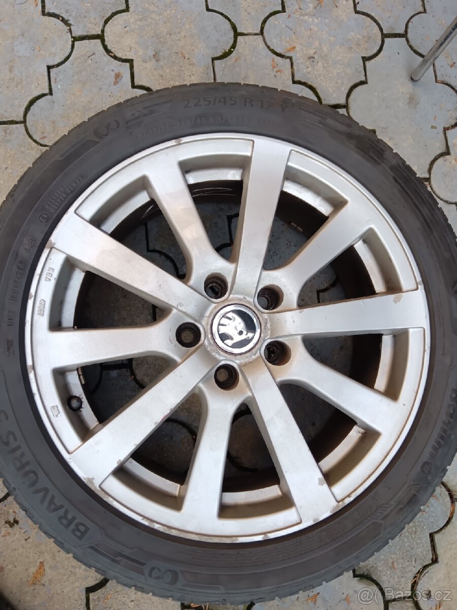 Kola 17 ...5x112 225/45/17 - 4