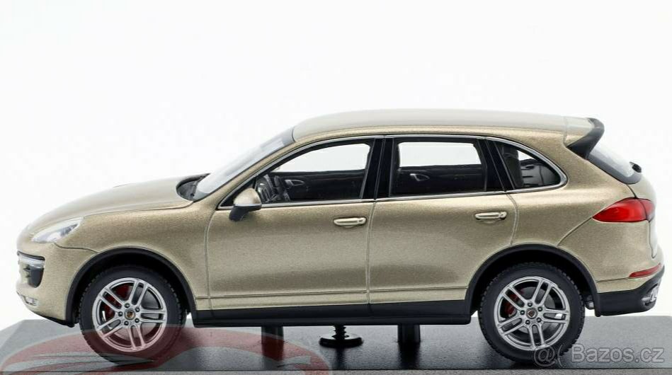 Porsche Cayenne Turbo 2014 ( 1:43 ) - 4
