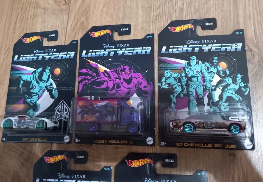Hotwheels Disney Pixar Lightyear - 4