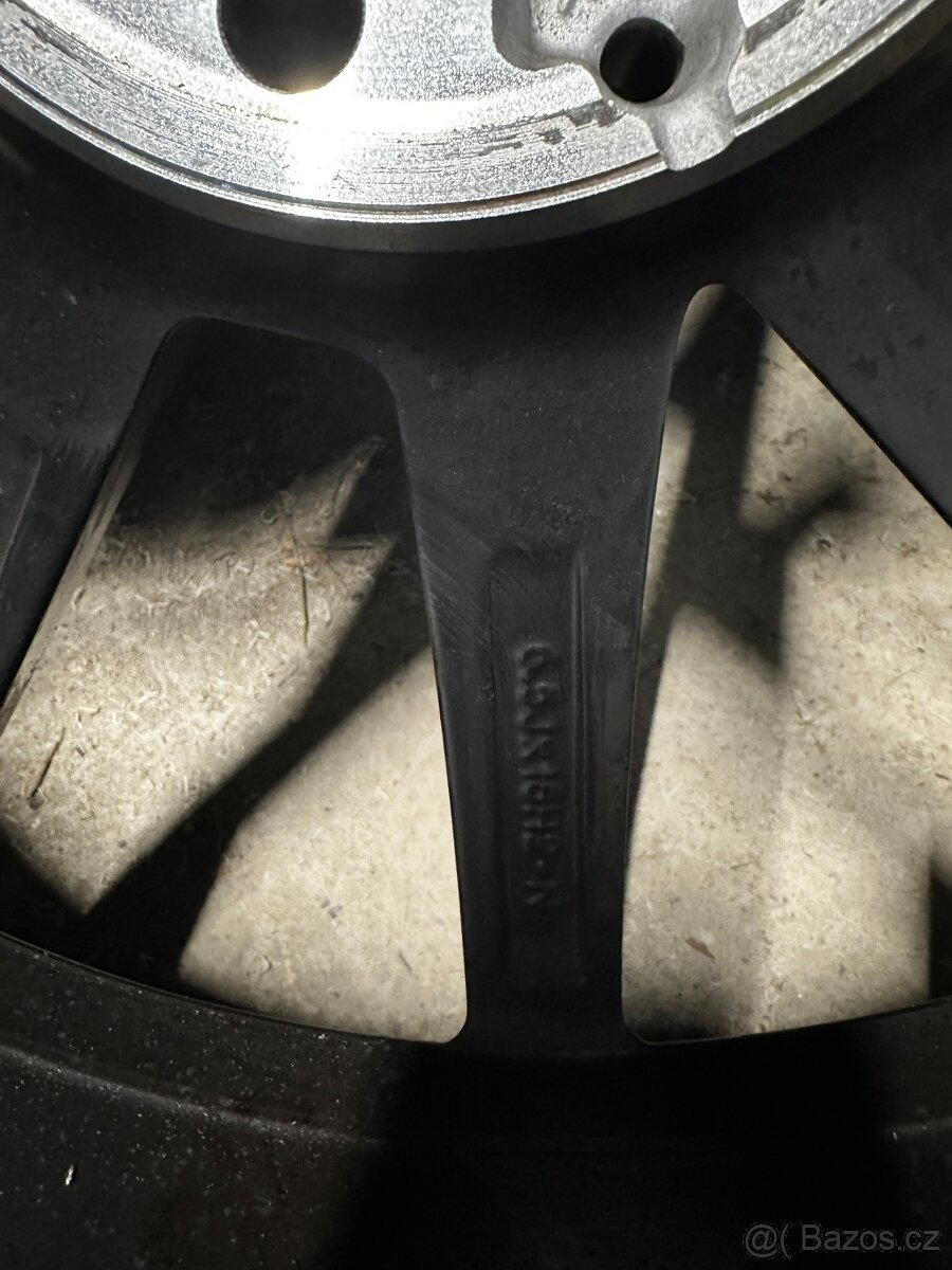 Zimní sada Mercedes GLA - 4