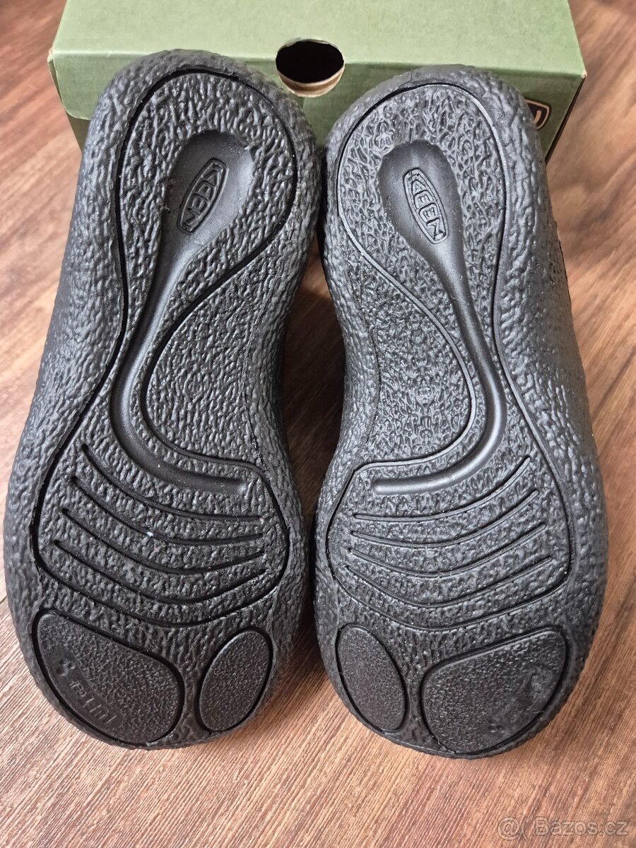 Nové Keen Chukka wp, vel. 34 - 4