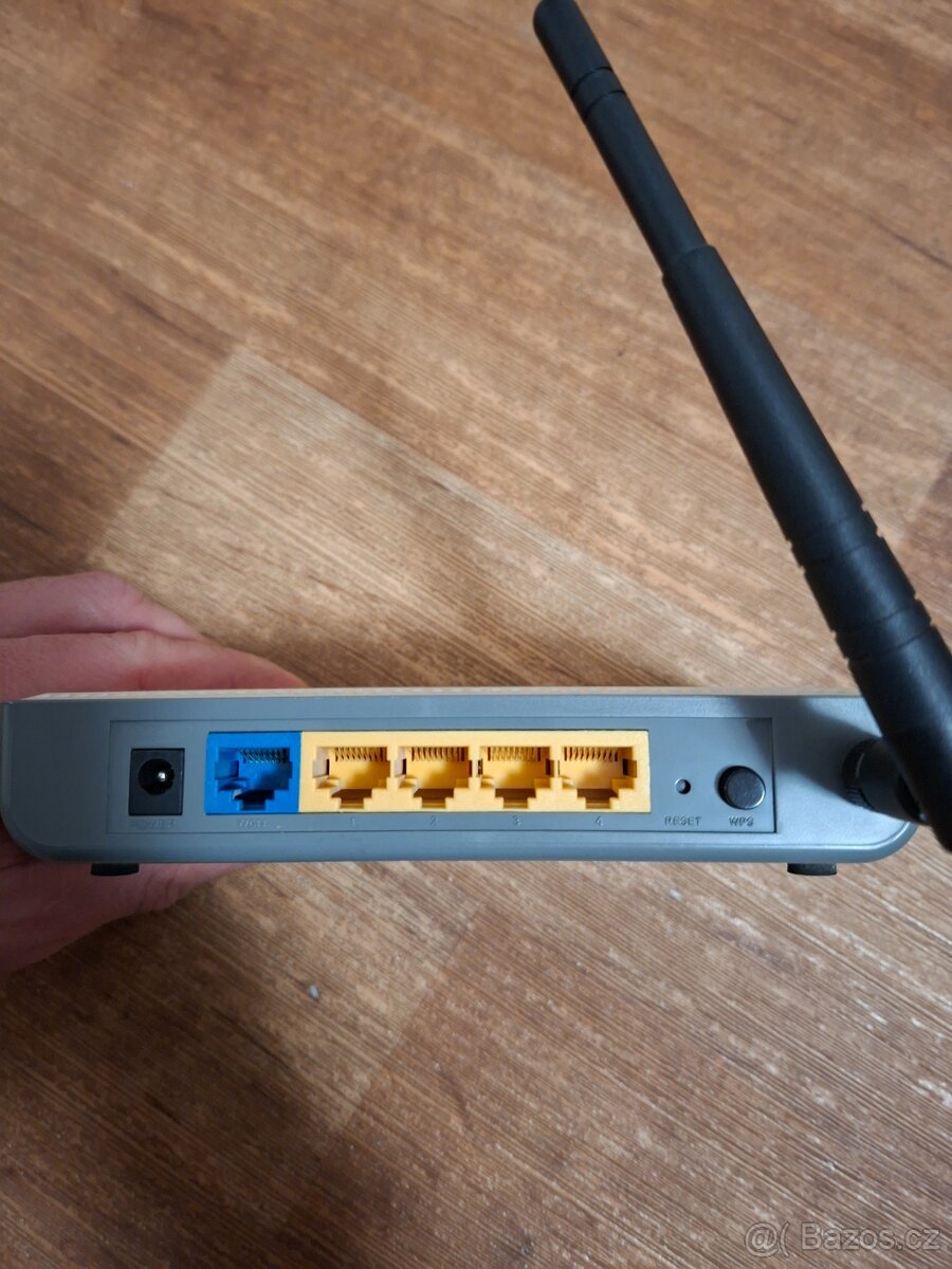 Router Tenda W311R+ - 4