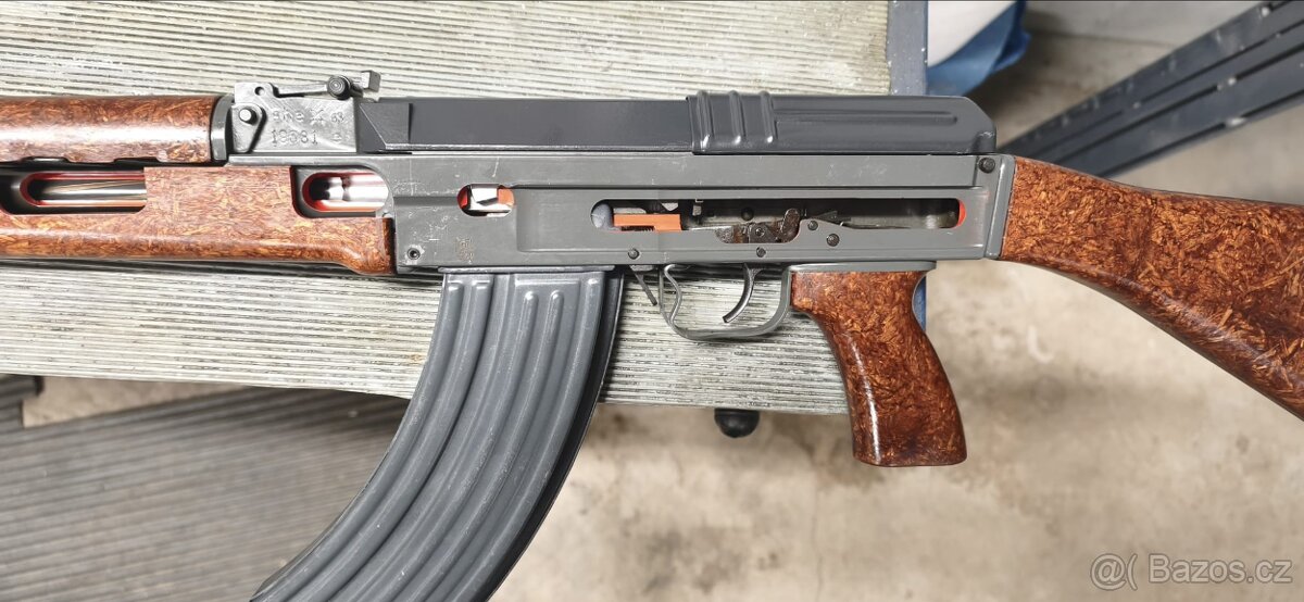 Řez samopalu vz.58 - 4