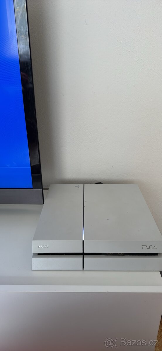 Playstation 4 white - 4