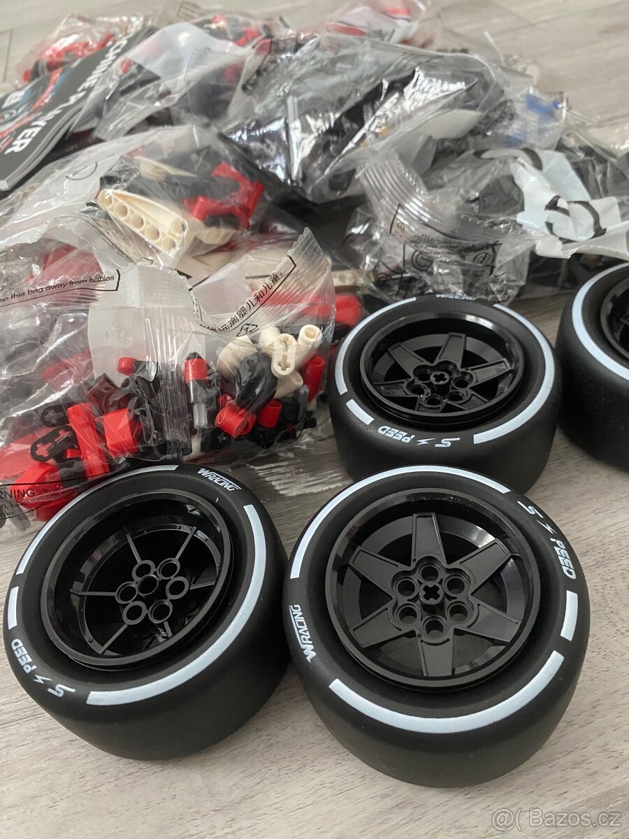 NOVÉ Alfa Romeo F1 Team - 1770ks kostek - 4