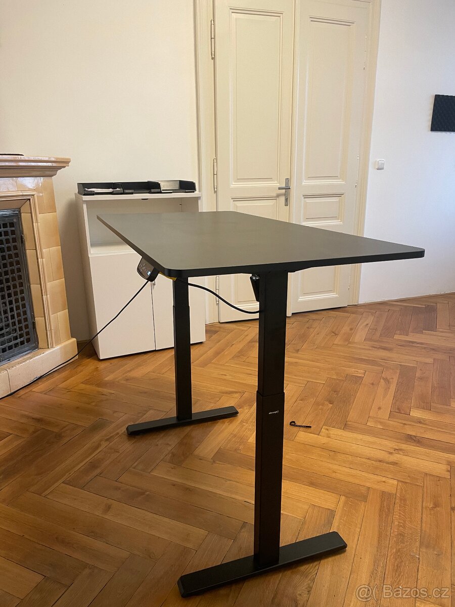 AlzaErgo výškově nastavitelný stůl 140×70cm - Málo používaný - 4