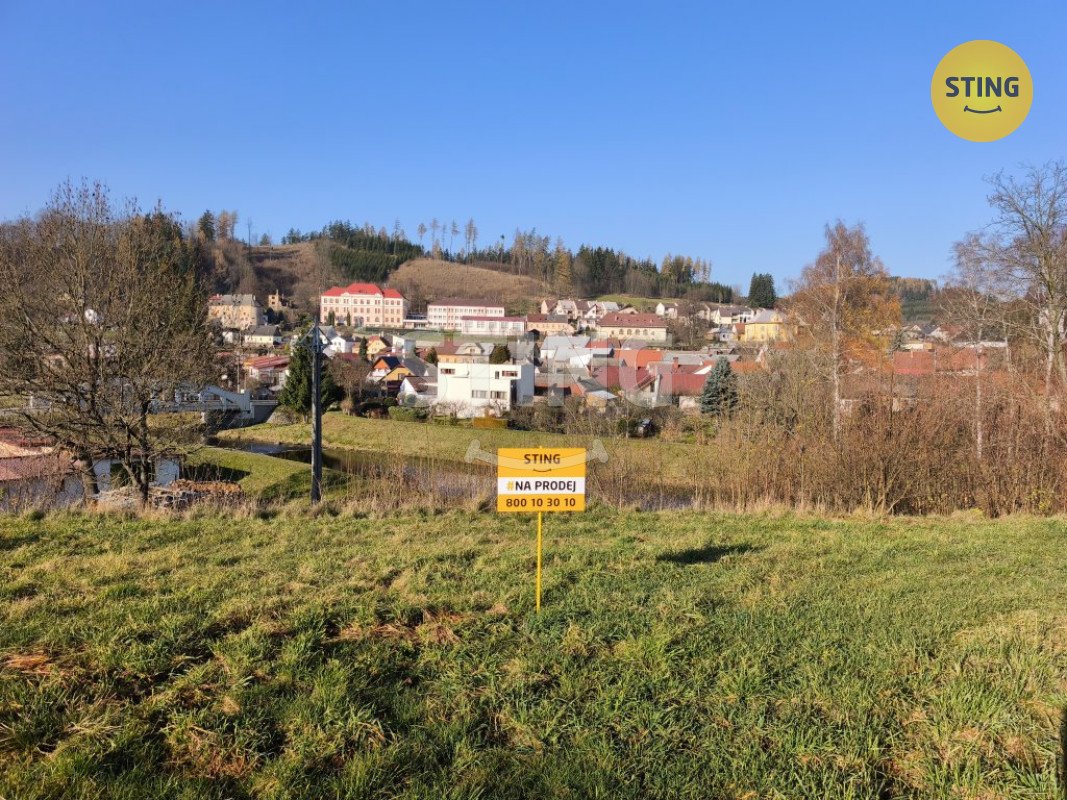 Prodej parcely vhodné ke stavbě o velikosti 922 m², 133931 - 4