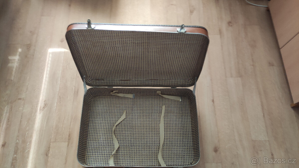 Prodám menší retro kufr Kazeto - 4