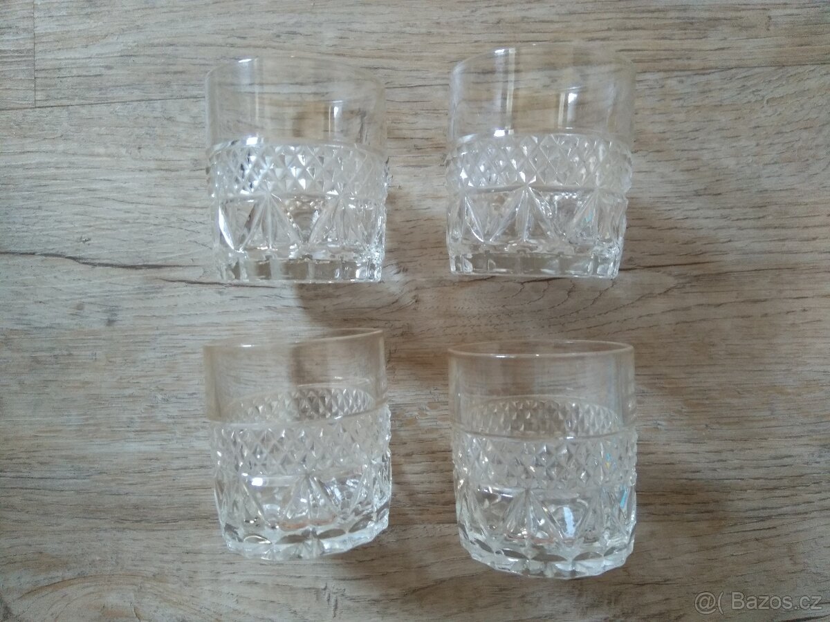 Sklenice různé 10 kusů za 100,- - 4