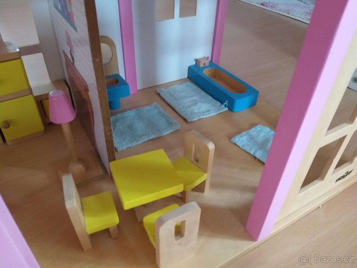 Dřevěný domeček pro panenky - 4