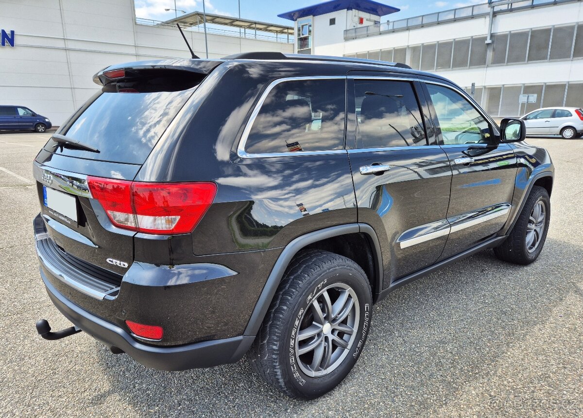 JEEP GRAND CHEROKEE 3.0CRD 177KW DVD FULL VÝBAVA TAŽNÉ ZAŘ
