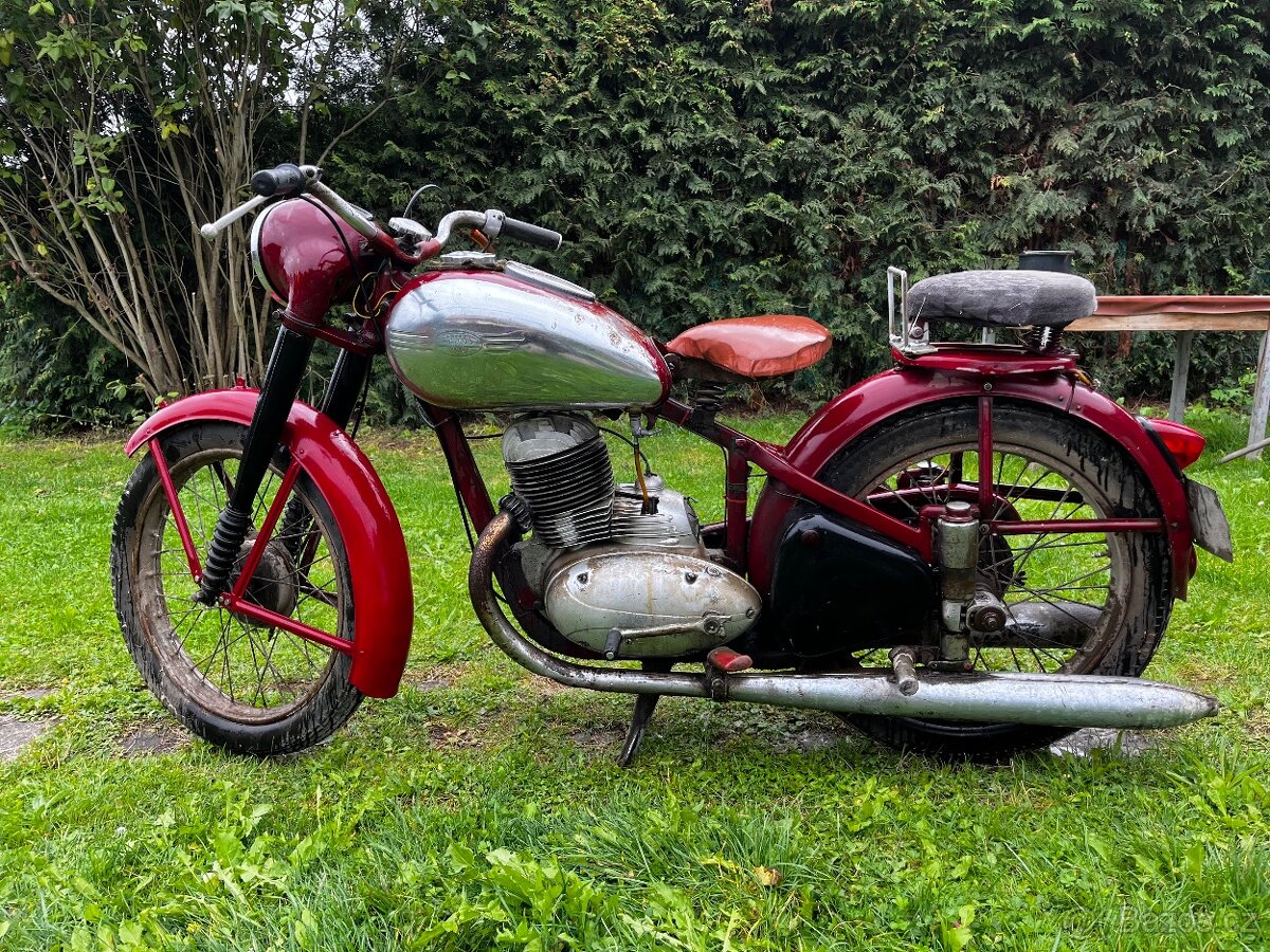 Jawa 250 Pérák - 4