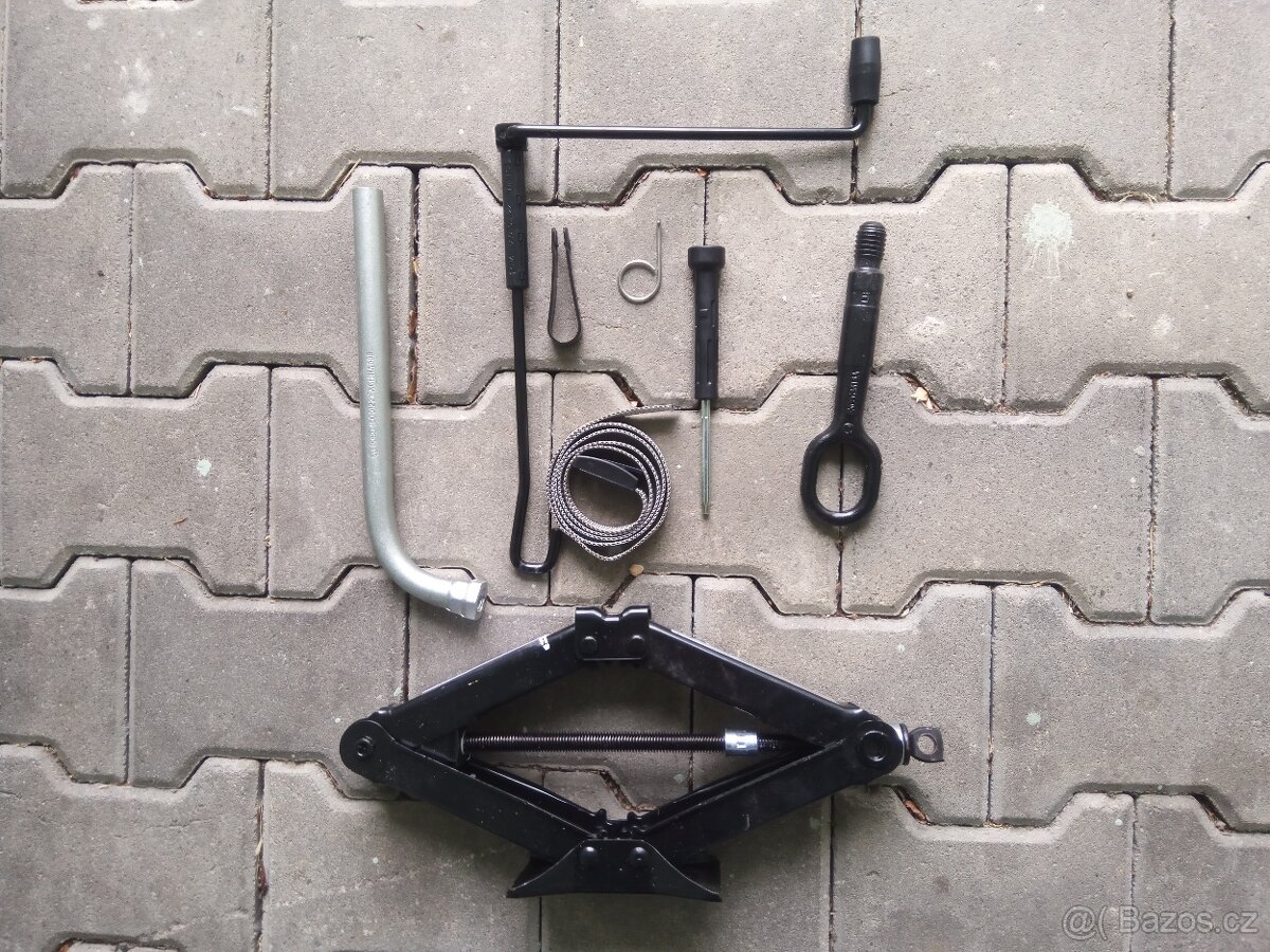 Rezervní kolo Continental 205/55 R16 plus kompletní sada na - 4