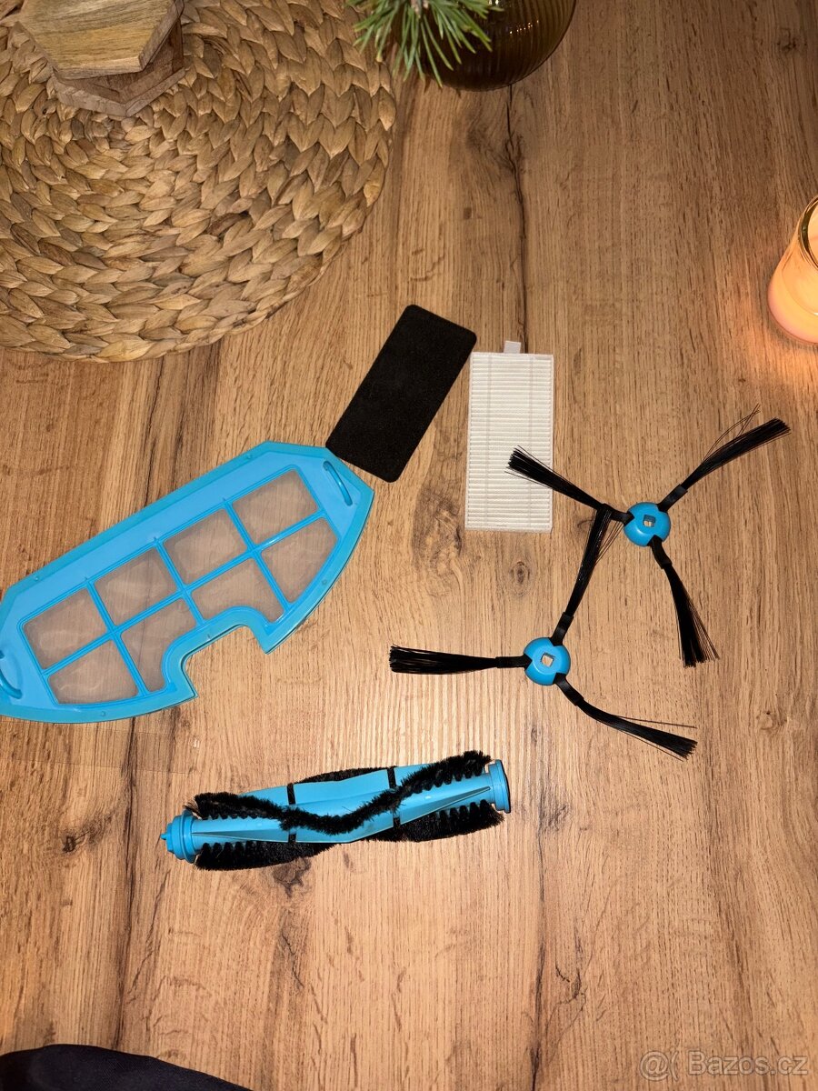 Robotický vysavač Eta - 4