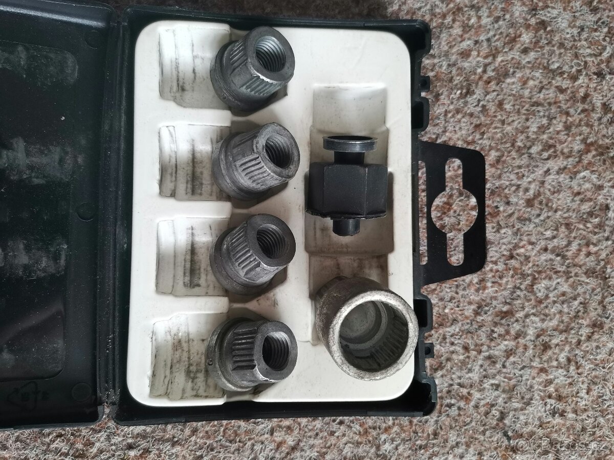 Pojistné / Bezpečnostní matice kol - 4